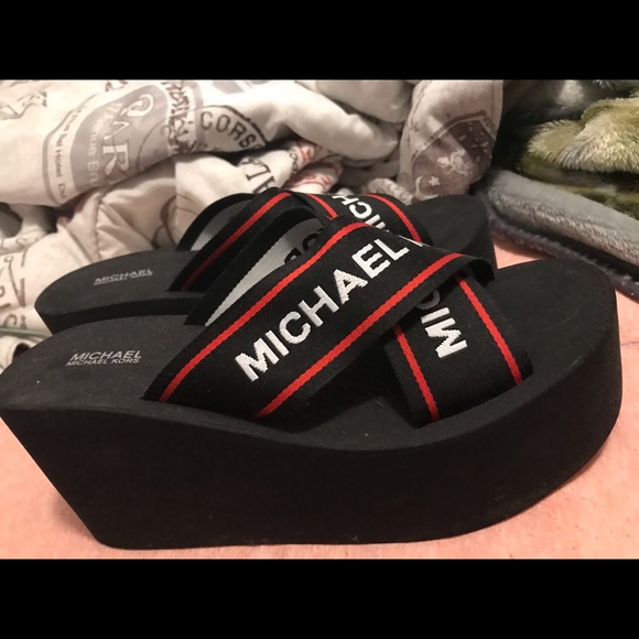 Michael kors brand new wedge sandal foam 9 - Picture 2 of 2
